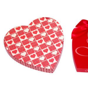 Cutie de ciocolată cu inima sau cutie de ciocolată în formă de inimă